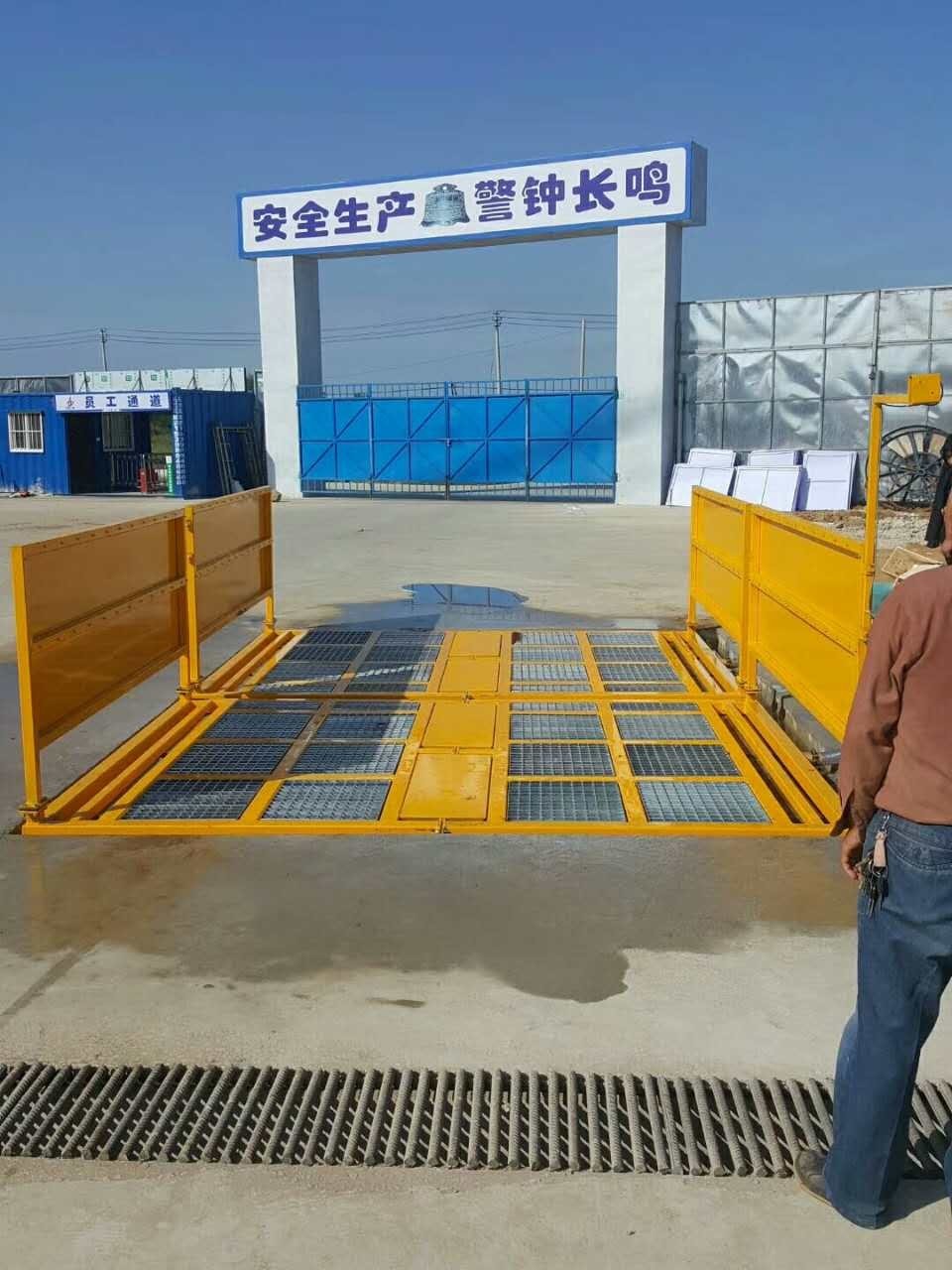 241396100500431.jpg